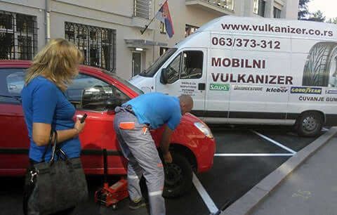 mobilni vulkanizer, intervencije, zene